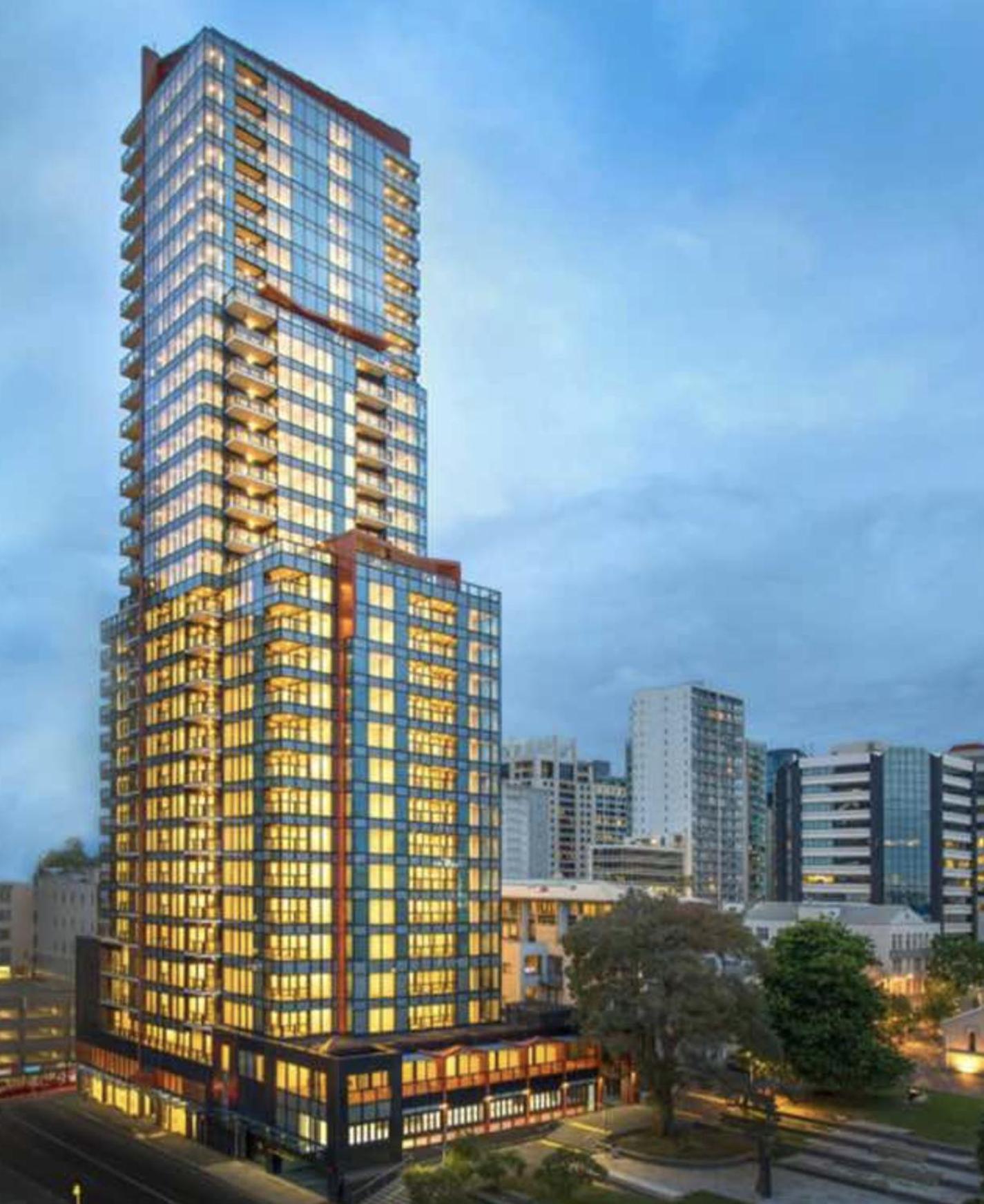 Magnificent Skytower, Sea, Habour View In Cbd Auckland