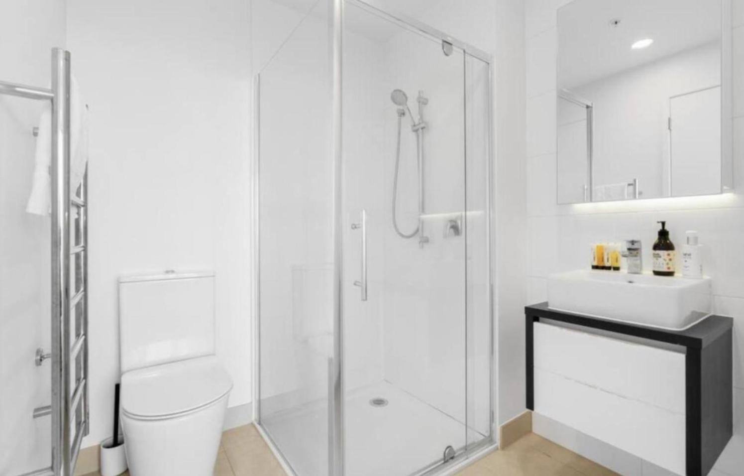 Apartment Magnificent Skytower, Sea, Habour View In Cbd Auckland